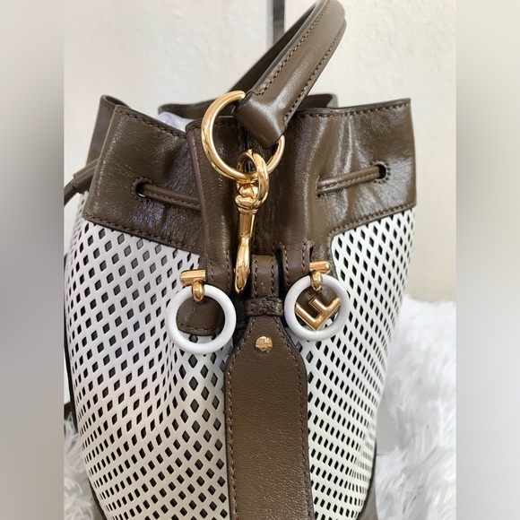 Fendi Mon Tresor Mini Bucket Bag. - Picture 5 of 16